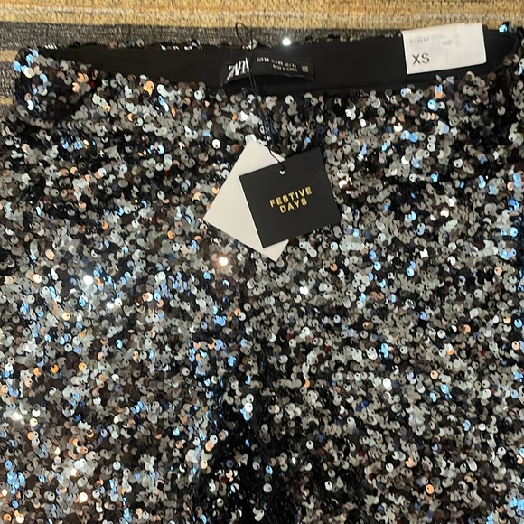 Zara pewter sequin high rise flares- party pants - Picture 3 of 11
